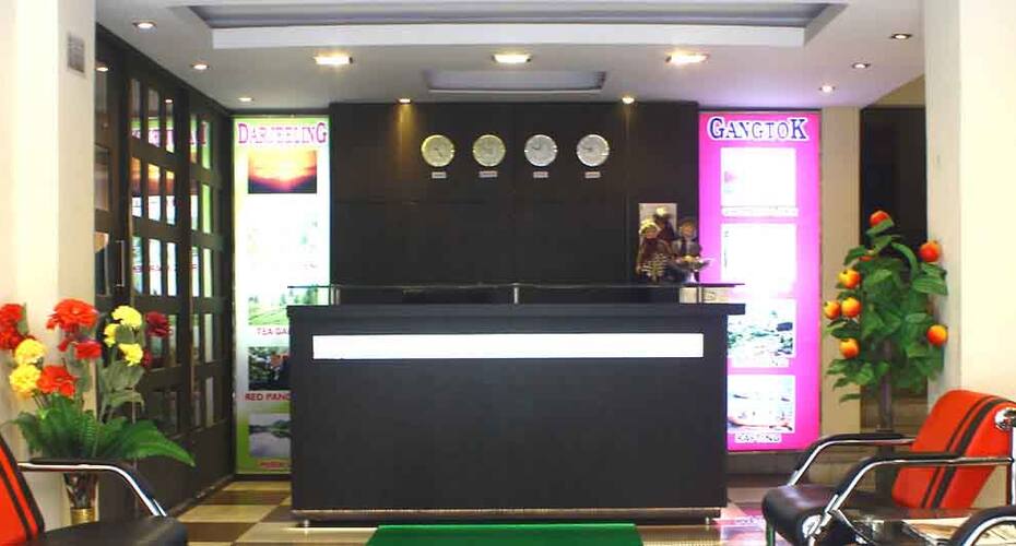 Hotel Travellers Paradise, Darjeeling 5